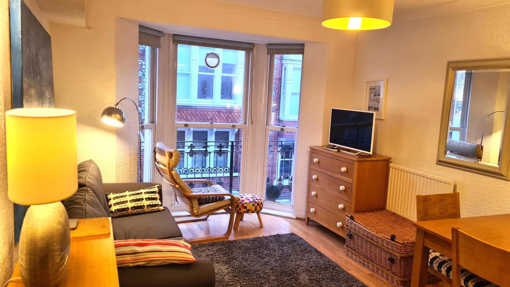 Burlington Beach Apartments Brighton Bagian luar foto