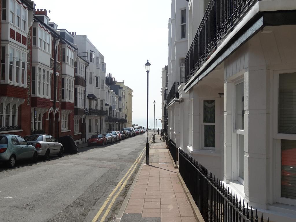 Burlington Beach Apartments Brighton Ruang foto