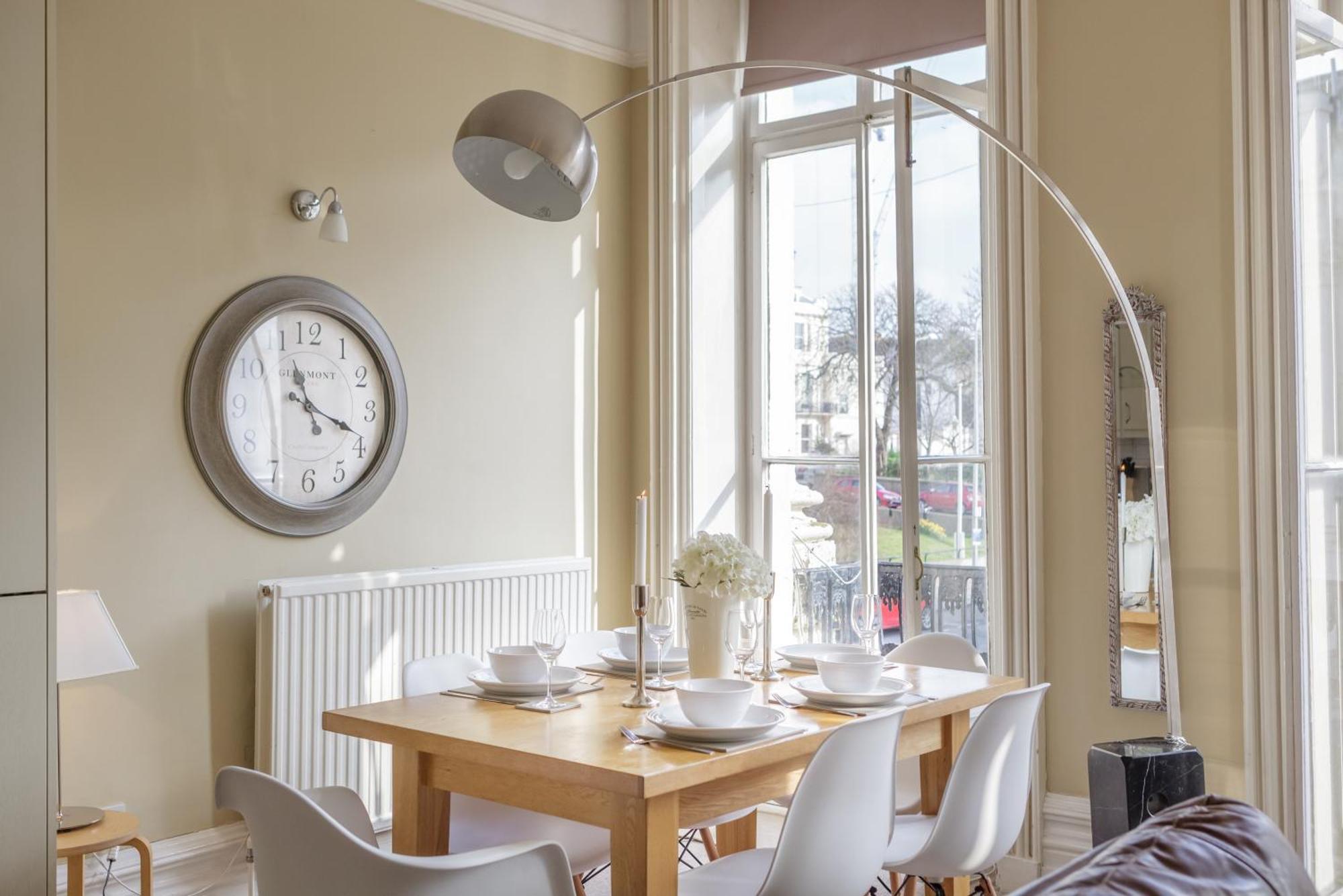 Burlington Beach Apartments Brighton Ruang foto