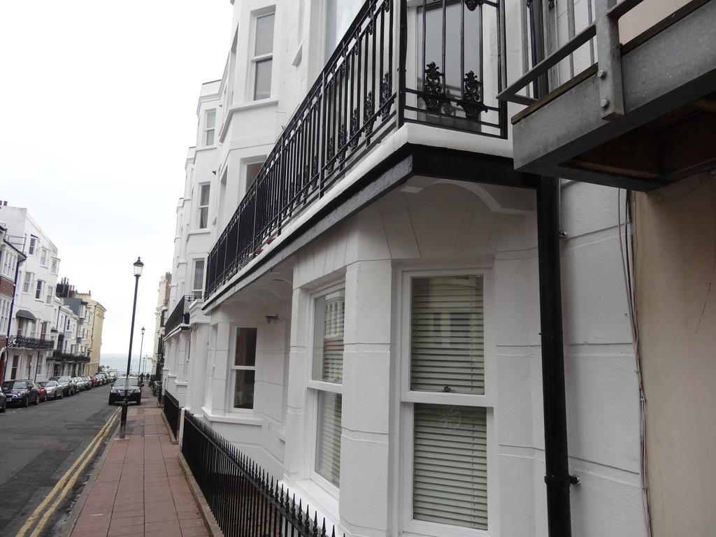 Burlington Beach Apartments Brighton Ruang foto