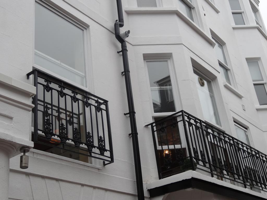 Burlington Beach Apartments Brighton Ruang foto