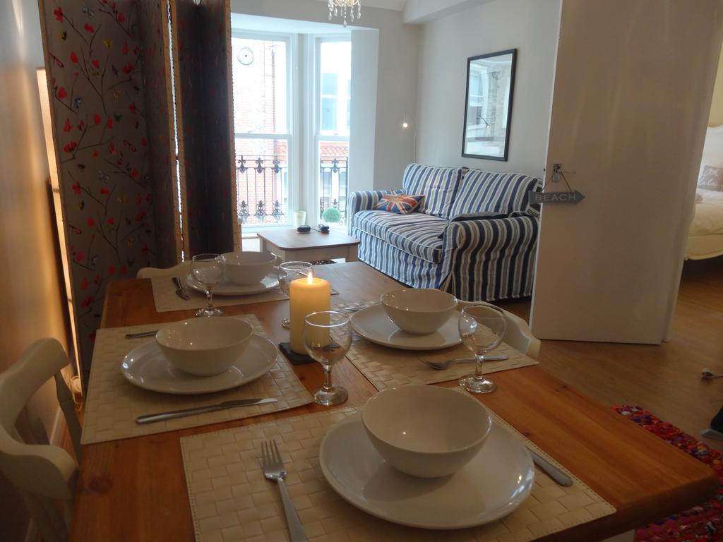 Burlington Beach Apartments Brighton Bagian luar foto