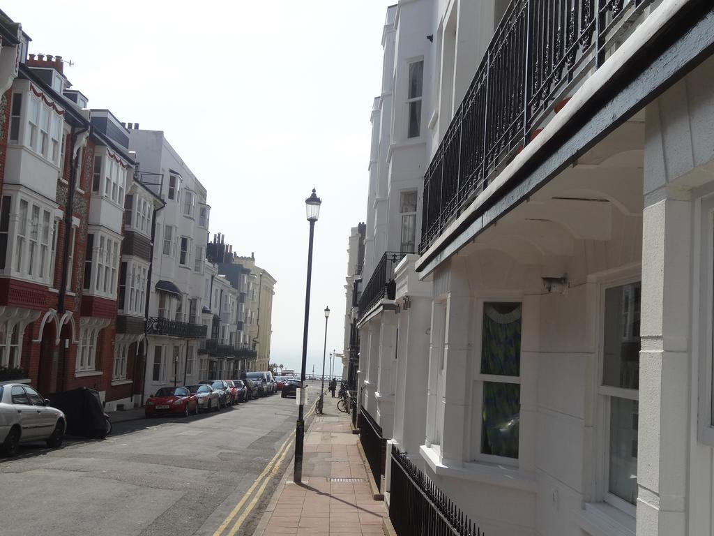 Burlington Beach Apartments Brighton Ruang foto