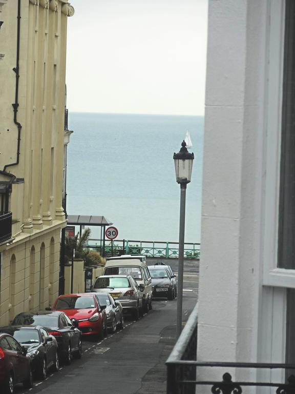 Burlington Beach Apartments Brighton Ruang foto