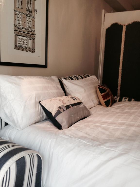 Burlington Beach Apartments Brighton Bagian luar foto