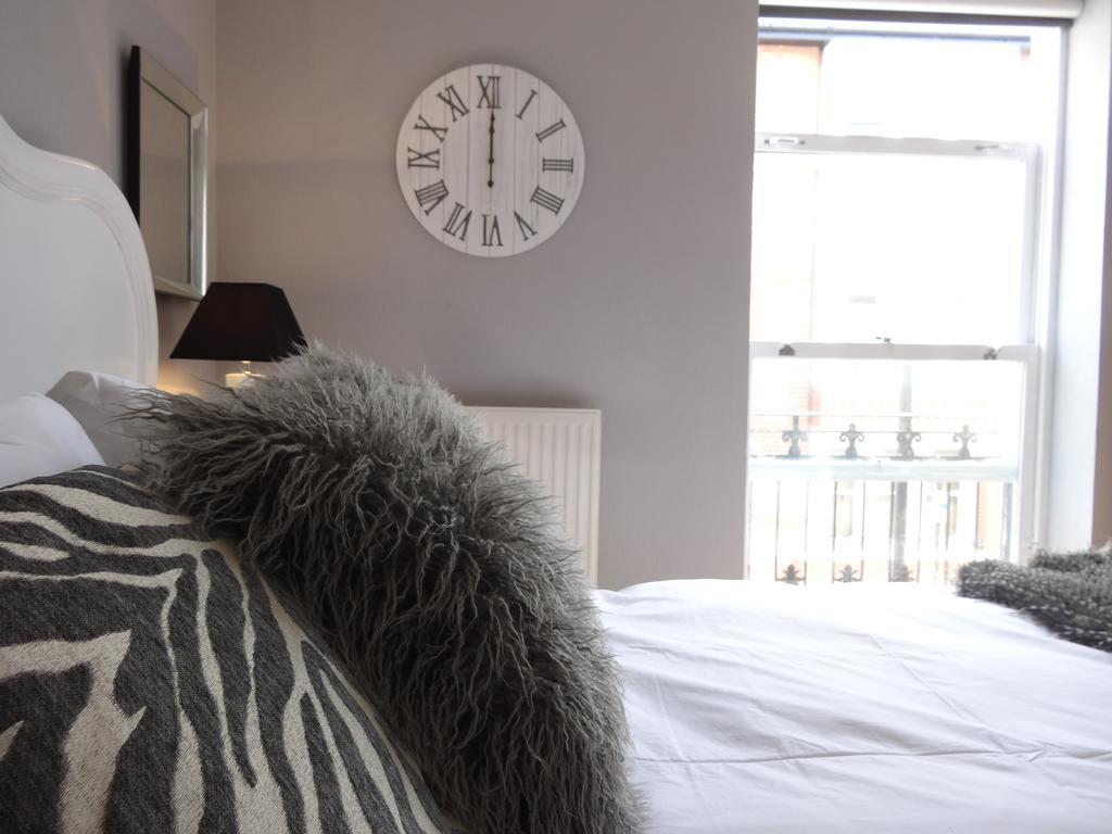 Burlington Beach Apartments Brighton Bagian luar foto